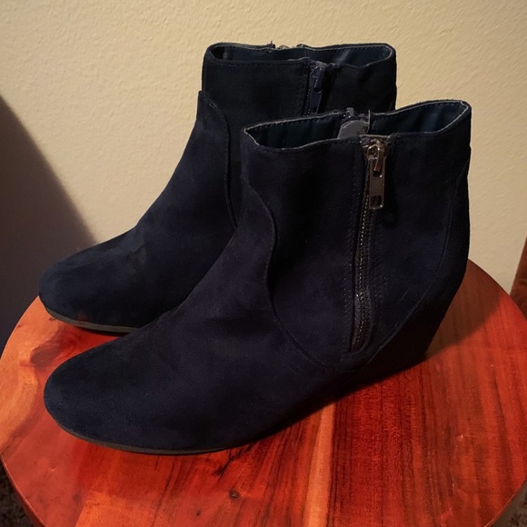 Dream Pairs Shoes - Navy blue faux suede wedge booties